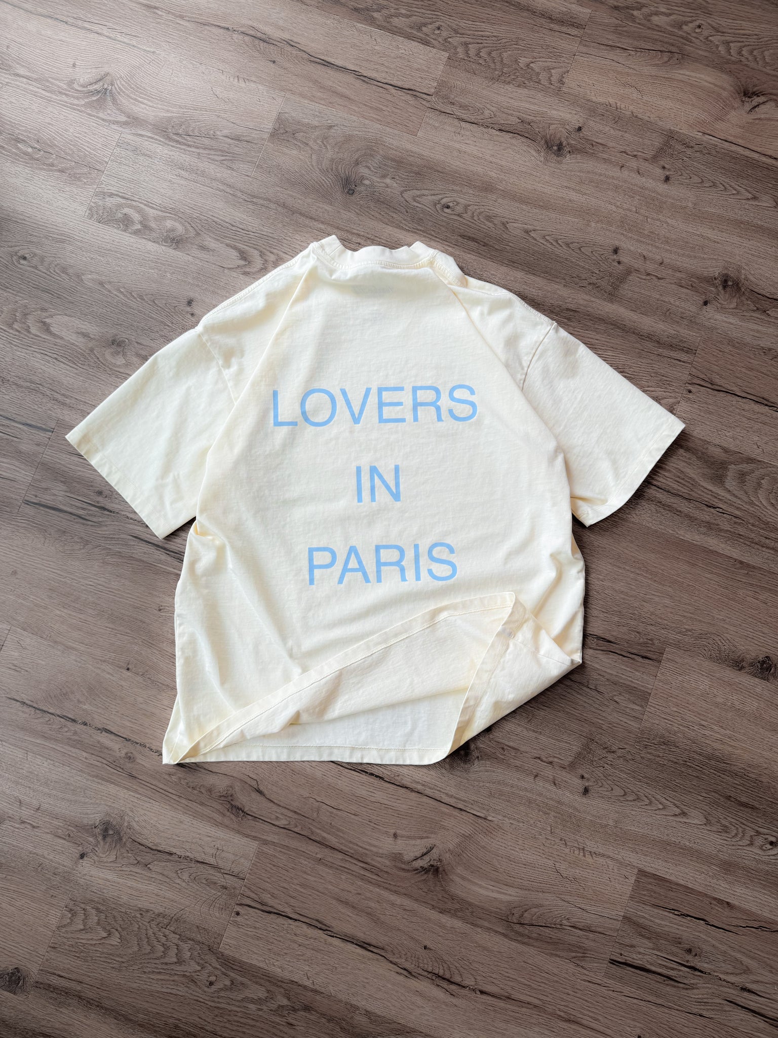 LOVERS IN PARIS TEE